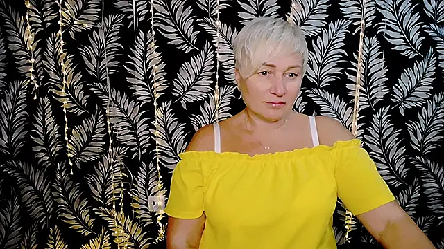 Snapshot of Olivia_playful chatting on 10/14/25, 11:22 Olivia playful online show from 10/14/25, 11:22