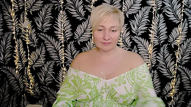 Snapshot of Olivia_playful chatting on 03/01/25, 03:38 Olivia playful online show from 03/01/25, 03:38