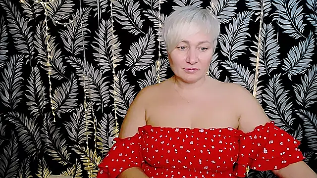 Snapshot of Olivia_playful chatting on 10/31/25, 10:56 Olivia playful online show from 10/31/25, 10:56