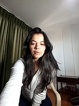 Snapshot of sarasweet_4 chatting on 09/11/25, 07:14 sarasweet 4 online show from 09/11/25, 07:14