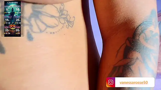 Julieth Rossi online show from 10/30/25, 04:11