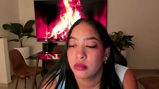 brunetenikole02 online show from 04/14/26, 02:05