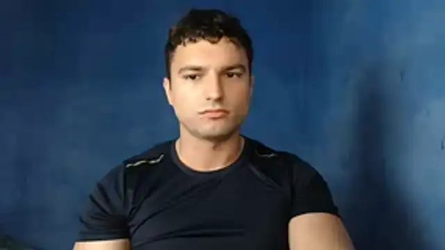 Snapshot of alex_blu chatting on 06/24/26, 10:47 alex blu online show from 06/24/26, 10:47