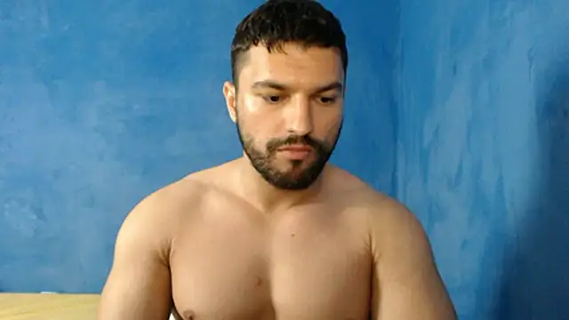 Snapshot of alex_blu chatting on 06/08/26, 01:33 alex blu online show from 06/08/26, 01:33