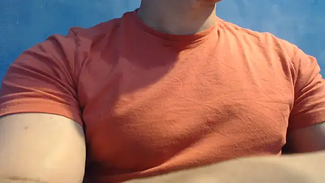 Snapshot of alex_blu chatting on 05/08/26, 02:43 alex blu online show from 05/08/26, 02:43