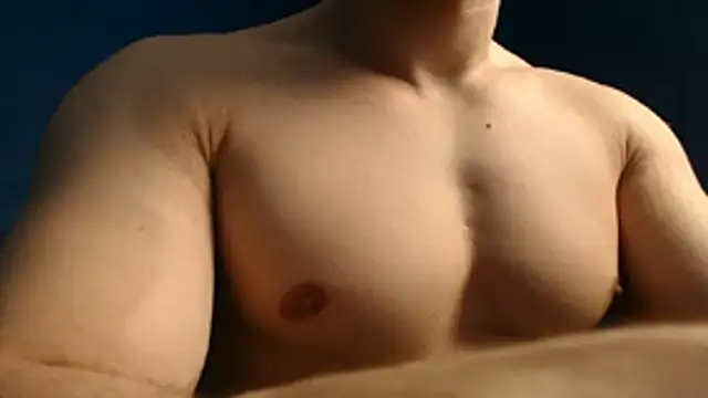 Snapshot of alex_blu chatting on 03/15/26, 07:54 alex blu online show from 03/15/26, 07:54