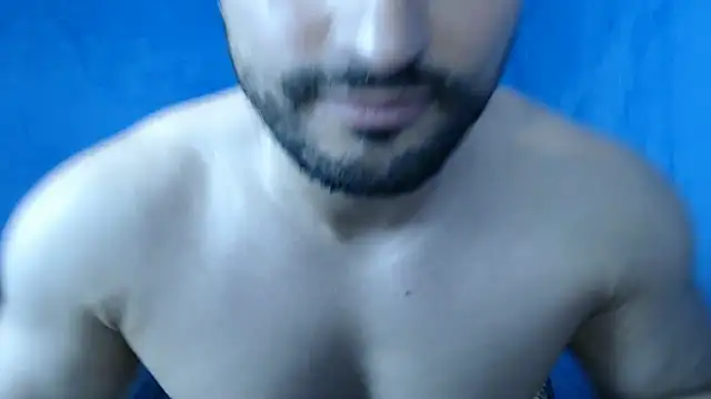 Snapshot of alex_blu chatting on 06/03/26, 11:22 alex blu online show from 06/03/26, 11:22