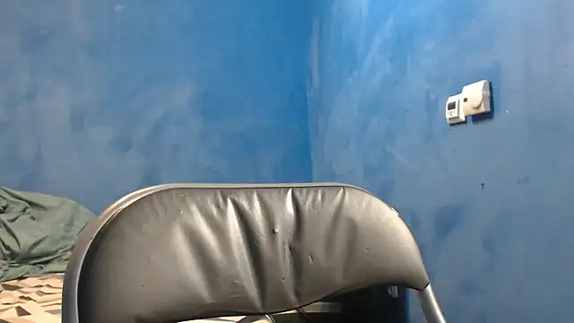 Snapshot of alex_blu chatting on 03/14/26, 11:16 alex blu online show from 03/14/26, 11:16
