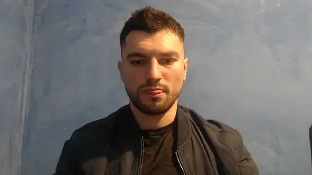 Snapshot of alex_blu chatting on 05/04/26, 04:21 alex blu online show from 05/04/26, 04:21