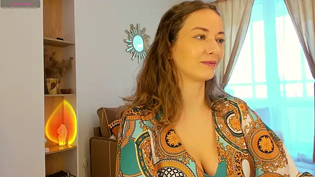 Kelly Summers online show from 02/17/25, 01:22