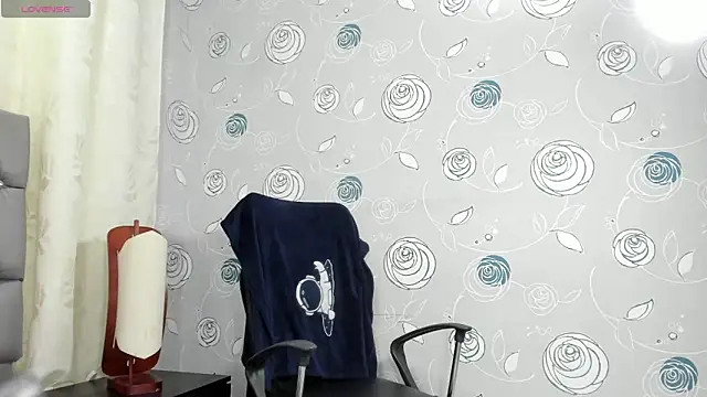 luna evaa online show from 11/22/25, 01:10