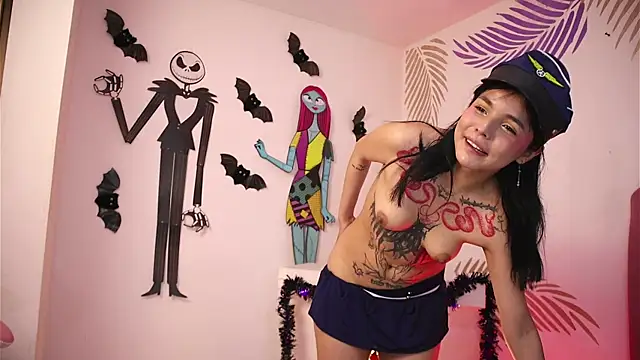 dianebleu online show from 10/21/25, 04:01