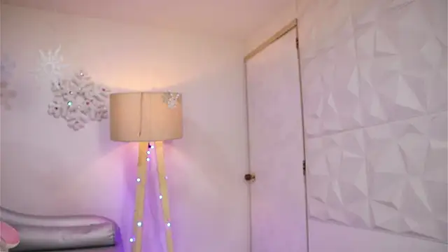 dianebleu online show from 12/20/25, 04:15