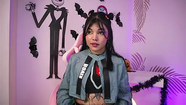 dianebleu online show from 10/22/25, 04:01