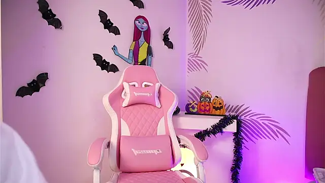 dianebleu online show from 10/28/25, 04:13