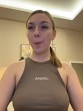 Snapshot of Janeee chatting on 03/20/25, 04:20 Janeee online show from 03/20/25, 04:20