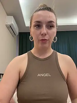 Snapshot of Janeee chatting on 01/27/25, 01:41 Janeee online show from 01/27/25, 01:41