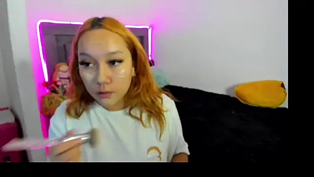 Snapshot of Cherrynoa chatting on 10/18/25, 04:36 Cherrynoa online show from 10/18/25, 04:36