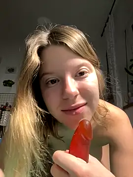 Snapshot of kimczii chatting on 11/21/25, 07:18 kimczii online show from 11/21/25, 07:18