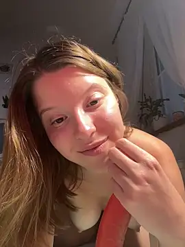 Snapshot of kimczii chatting on 03/18/25, 12:39 kimczii online show from 03/18/25, 12:39