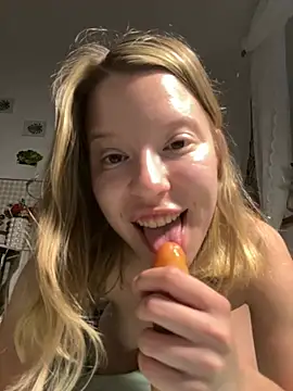 kimczii online show from 06/30/26, 06:24