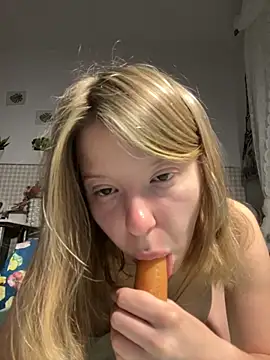 kimczii online show from 06/17/26, 06:13