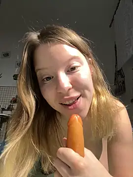 kimczii online show from 04/23/26, 06:31