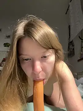 kimczii online show from 05/07/26, 06:17