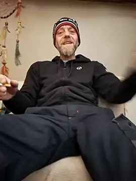 eddouxxx78 online show from 03/12/25, 04:13