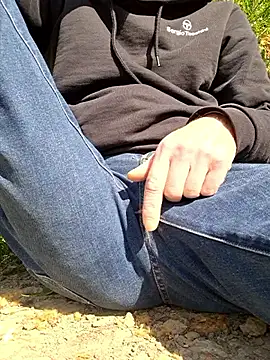 eddouxxx78 online show from 04/22/26, 08:43