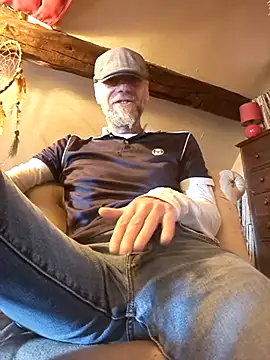 eddouxxx78 online show from 04/26/26, 06:54