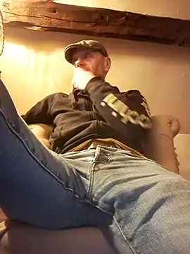 eddouxxx78 online show from 04/15/26, 07:25