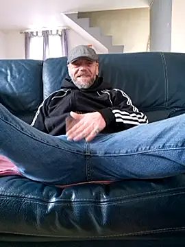 eddouxxx78 online show from 01/11/25, 04:57