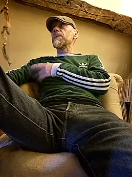 eddouxxx78 online show from 04/18/26, 09:22