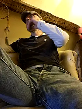 eddouxxx78 online show from 04/24/26, 04:31