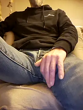 eddouxxx78 online show from 04/04/26, 05:14