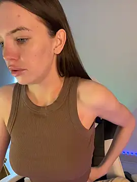 julia fly online show from 03/13/26, 09:25