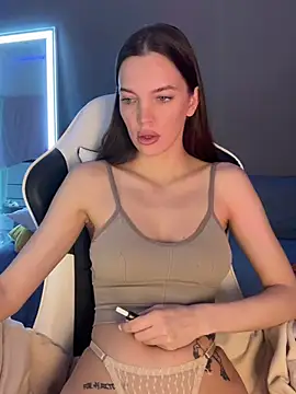 julia fly online show from 01/19/26, 08:18