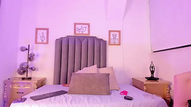 Vega   16 online show from 09/19/25, 11:47