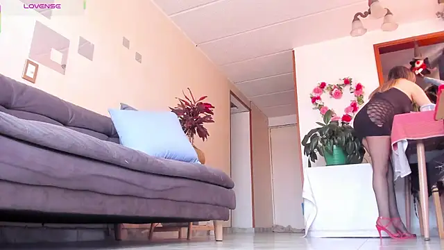 charlize legs online show from 03/01/26, 04:07