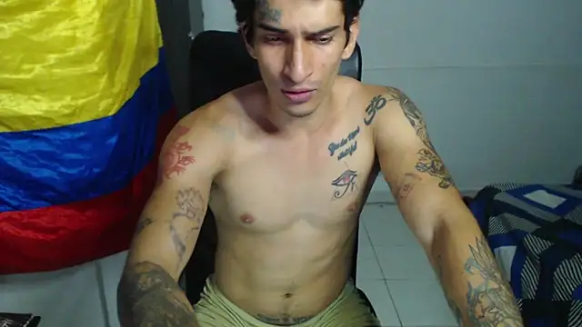 thebestwarrior  online show from 09/15/25, 12:33