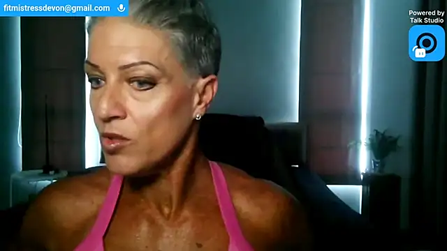 Devon2020 online show from 06/16/26, 04:45