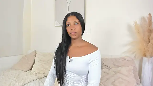 ZOEGARNER01 online show from 05/17/26, 07:36