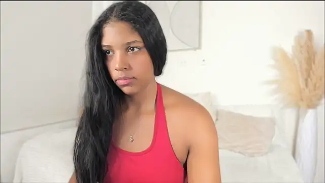 ZOEGARNER01 online show from 04/23/26, 07:37