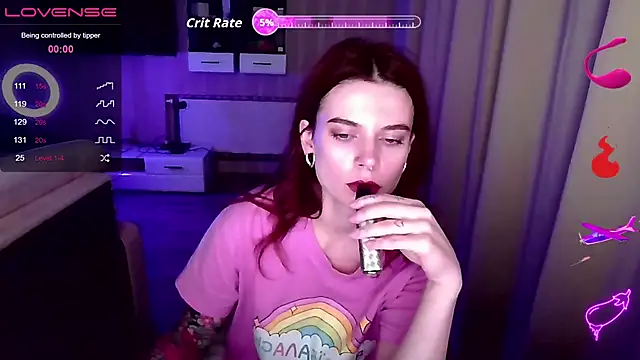 Snapshot of RinaDevil chatting on 10/31/25, 08:05 RinaDevil online show from 10/31/25, 08:05