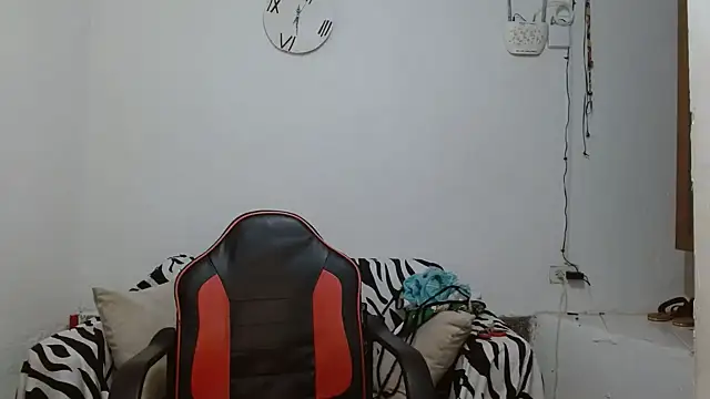 angelamarie1 online show from 06/05/26, 12:00