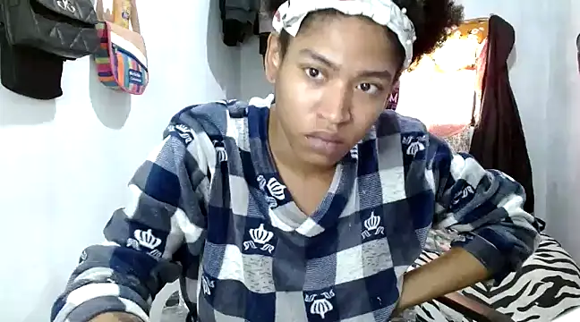Snapshot of angelamarie1 chatting on 03/17/25, 01:39 angelamarie1 online show from 03/17/25, 01:39