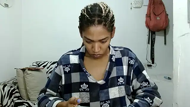 angelamarie1 online show from 01/05/26, 06:22