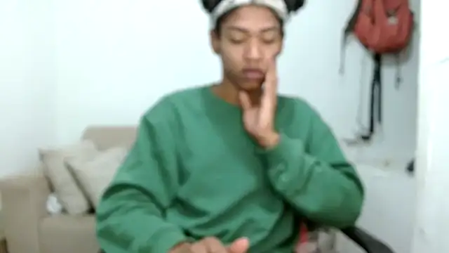 Snapshot of angelamarie1 chatting on 11/29/25, 05:51 angelamarie1 online show from 11/29/25, 05:51