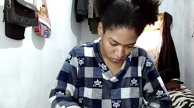 Snapshot of angelamarie1 chatting on 03/18/25, 01:44 angelamarie1 online show from 03/18/25, 01:44